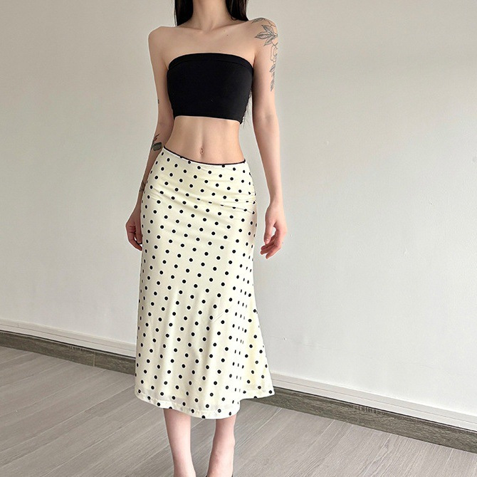 2025 Summer New Product Fresh and Pure Waist-Cinching Contrasting Polka Dot Tight-Fitting Slimming Mid-Length Skirt 2025 Summer New Product Fresh and Pure Waist-Cinching Contrasting Polka Dot Tight-Fitting Slimming Mid-Length Skirt