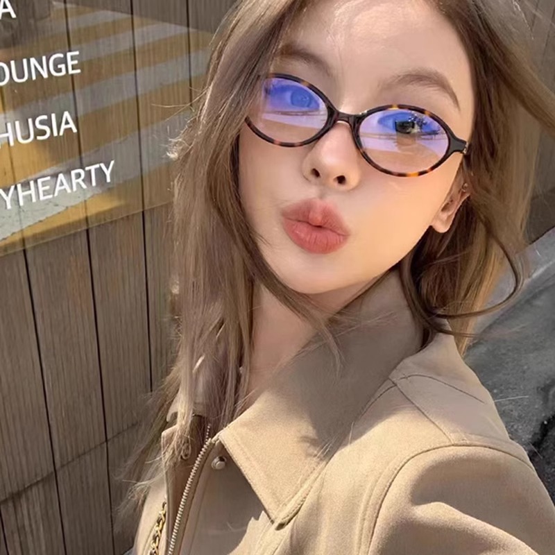 Espejos para leer Zhang Yuanying, el mismo estilo de gafas, nerd, marco pequeño, estampado de leopardo retro, espejo plano de alta definición anti-azul coreano