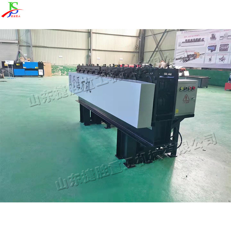 Máquina de cambio de tubo cuadrado de tubo redondo Máquina de cambio de tubo cuadrado de tubo de acero de desecho que forma la máquina