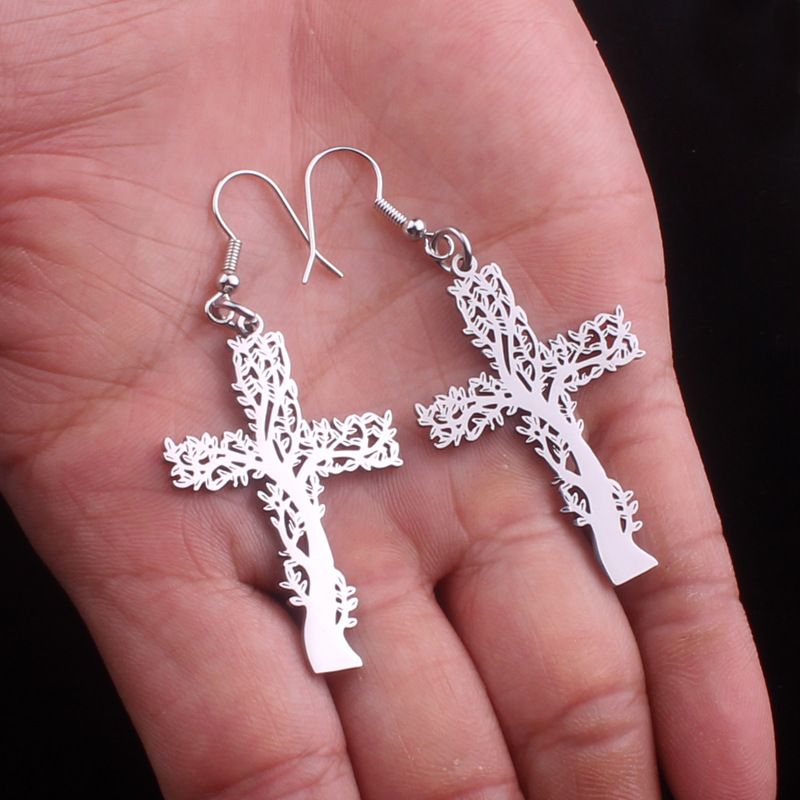 Baroque Cross Ear Hook 2