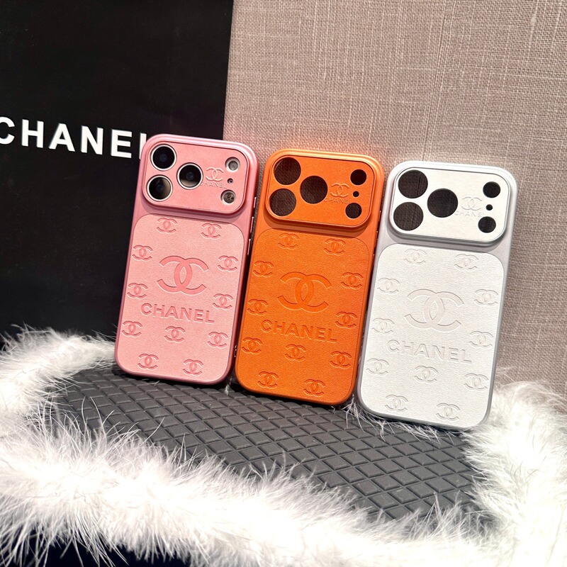 Instantly transforms into a 17-inch sheepskin embossed Chanel phone case, original design, suitable for Apple 17 Pro Max Instantly transforms into a 17-inch sheepskin embossed Chanel phone case, original design, suitable for Apple 17 Pro Max