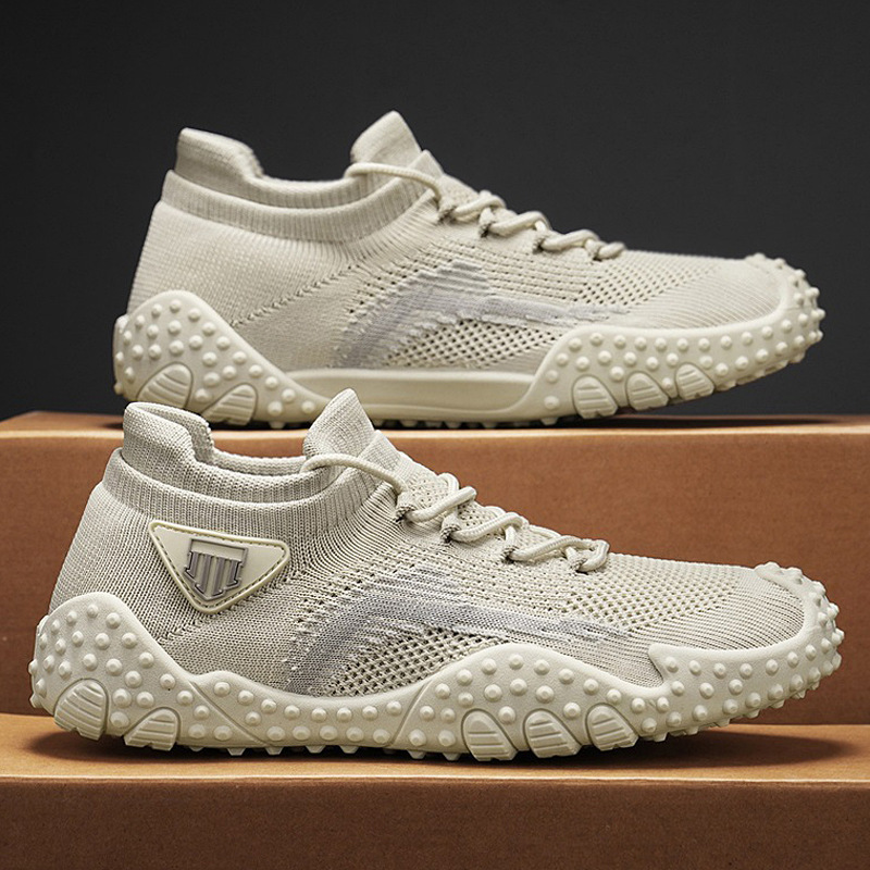 2026 Light Luxury Outdoor Summer-Autumn Breathable Fly-Knit Sports Shoes Casual Fashion Slip-On Sock Shoes Men's Shoes Wholesale