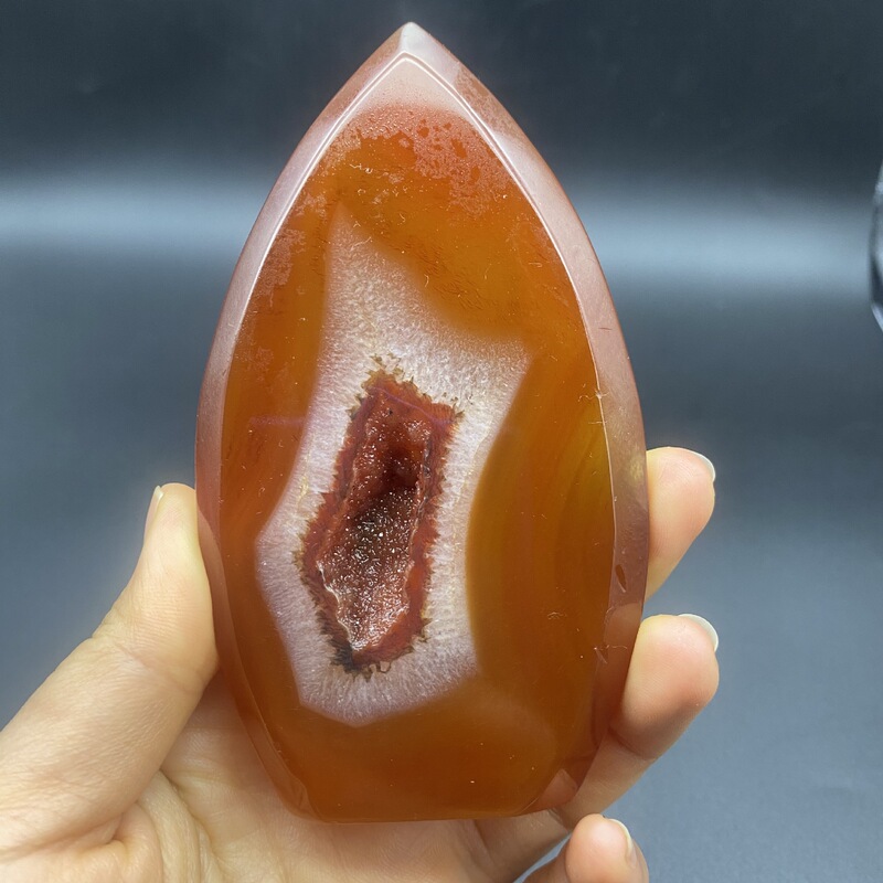 天然水晶火苗摆件红玛瑙火焰水晶小摆件桌面摆件手工雕刻件 图 2