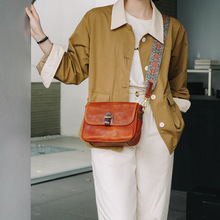 通勤真皮文艺小方包女牛皮单肩腋下斜挎复古英伦邮差包复古风