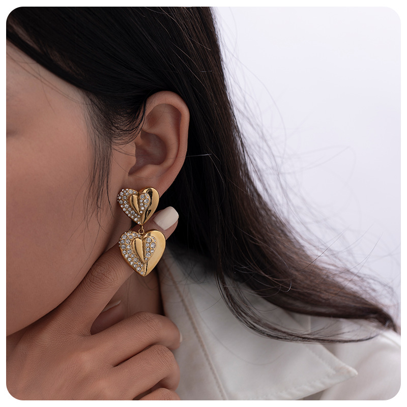 Tina transfronteriza retro dorado estilo europeo y americano amor zircón pendientes de diseño femenino exagerado pendientes de estilo retro