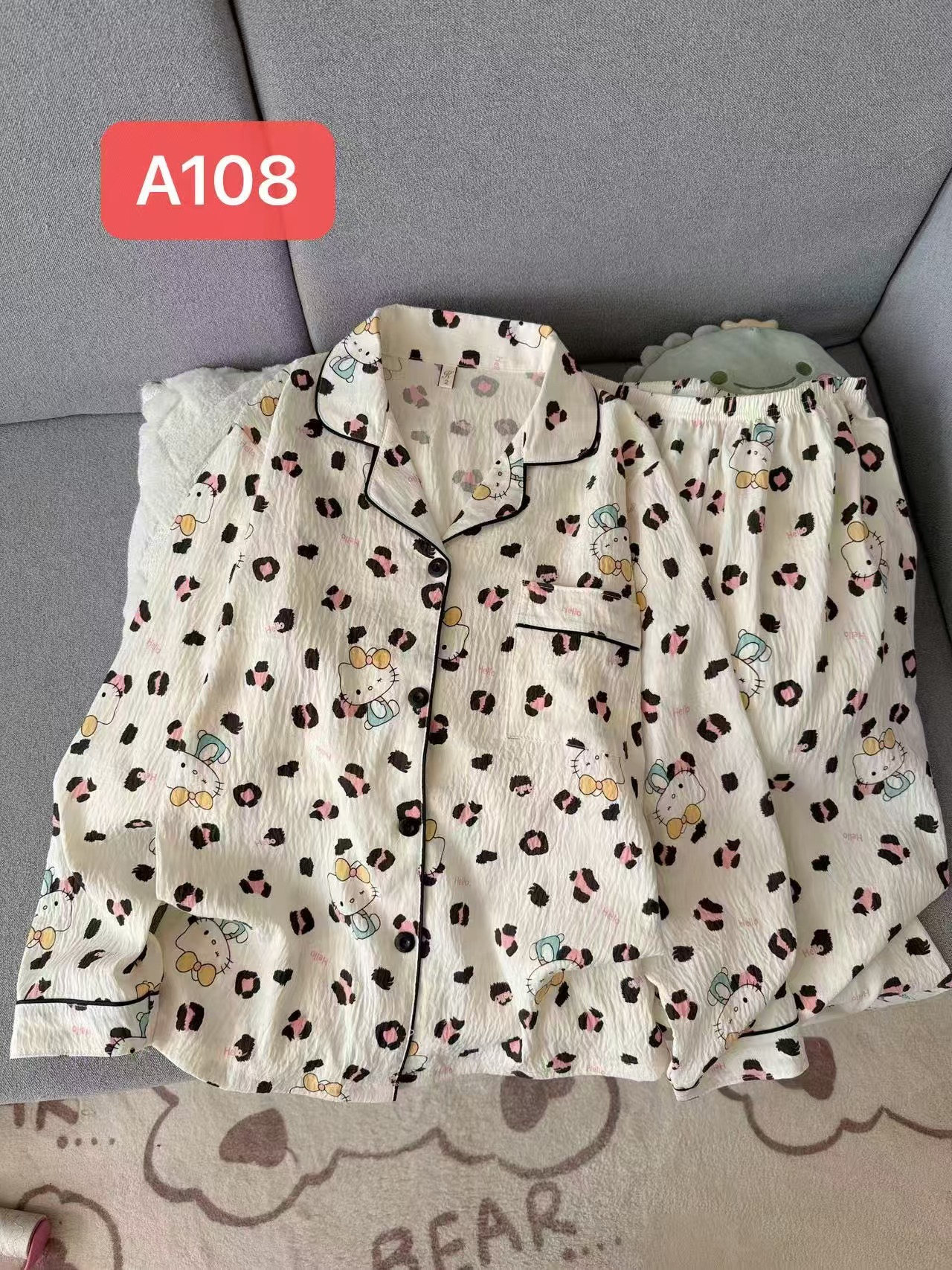 Algodón nublado al por mayor transfronterizo nuevo pijama de niña pantalones de manga larga delgados dulces dibujos animados impresión de ropa para el hogar set