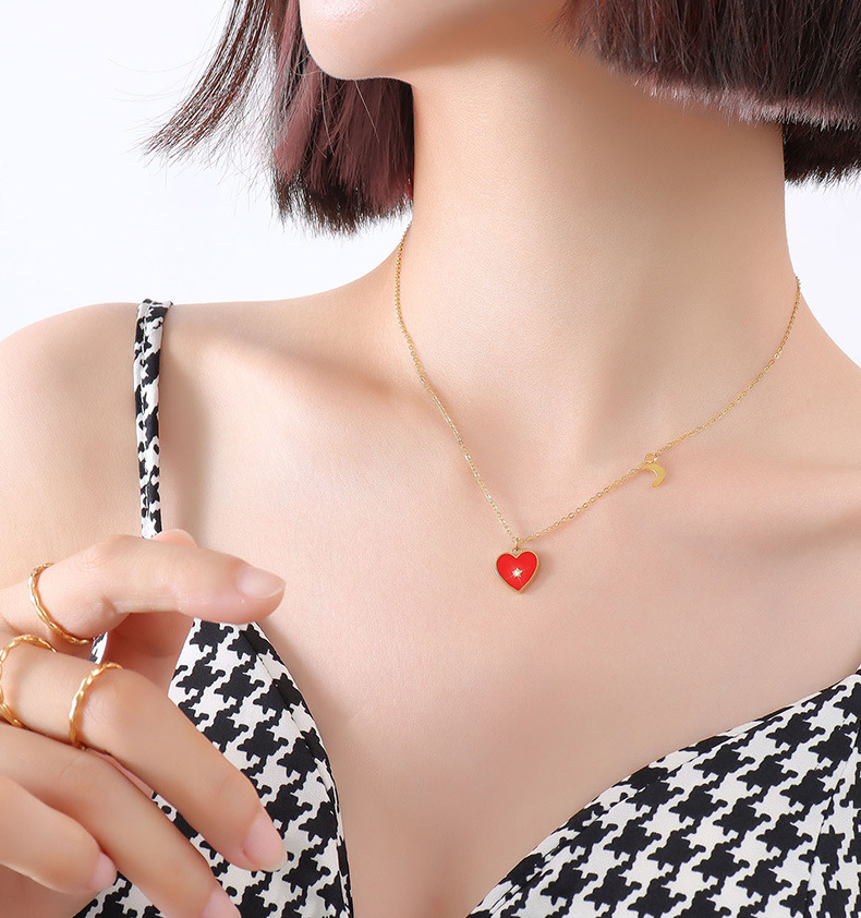 Small Design Sense Zircon Peach Heart Love Necklace Sweater Chain Titanium Steel Clavicle Chain Jewelry Spot display picture 1