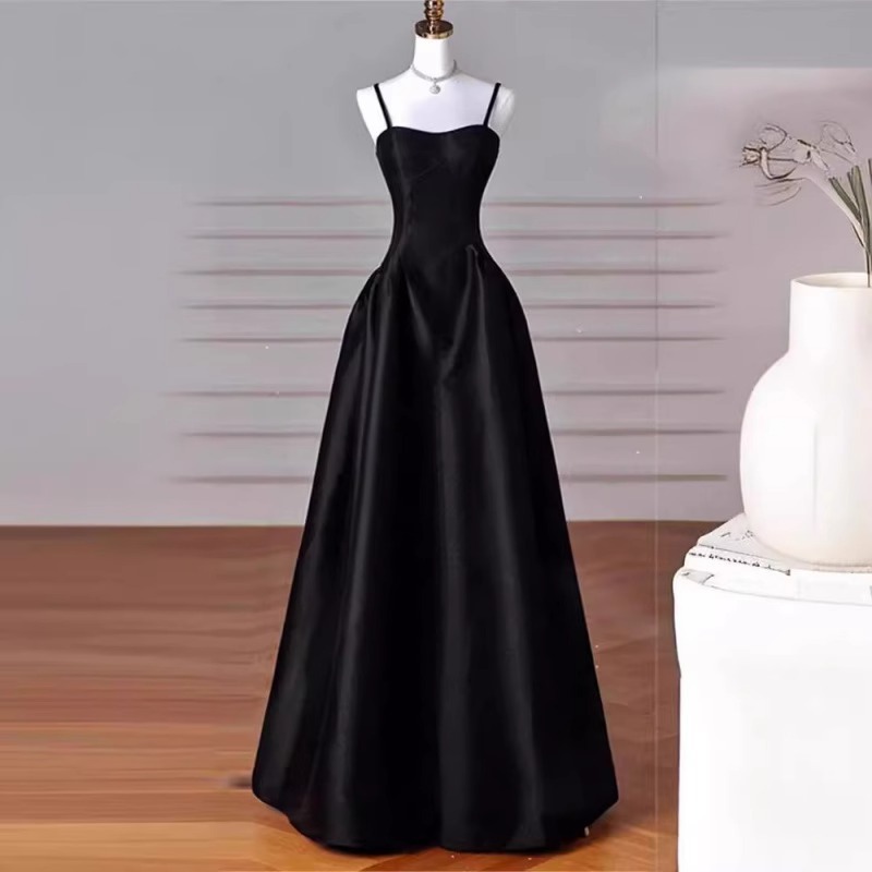 Casual and Stylish Evening Dress with Straps, Black Slimming Look and High-End Feel Dress, 2026 New Banquet Party Dress