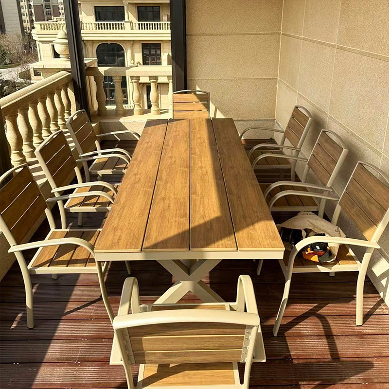 Mesa y silla de madera de plástico al aire libre para ocio anti-corrosión al aire libre balcón de villa de madera a prueba de agua y protección solar patio combinación de mesa y silla