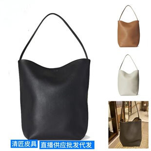 �F؛TheRow��������Ƥ��֦�yˮͰ��ͨ��б��������μ�����ţ����