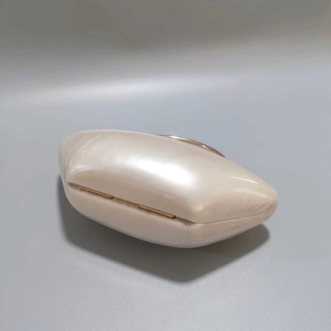 Vintage Style, Classic Style Style Arylic Solid Color Dumpling Shape Evening Bags
