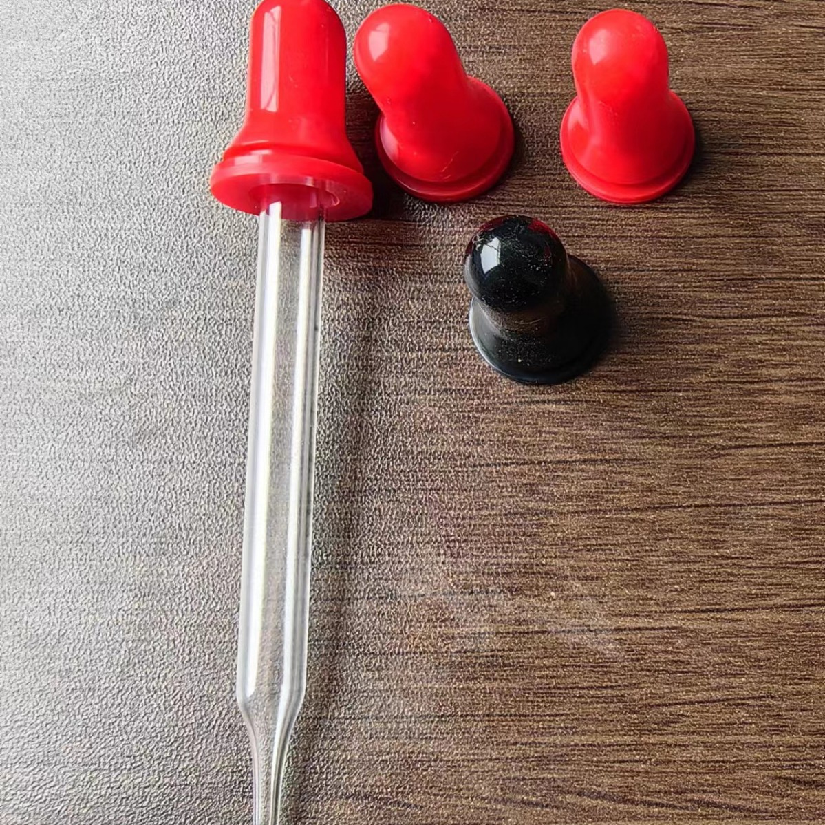 厂家供应玻璃滴管小试管精油尖头硅胶胶头实验室专用