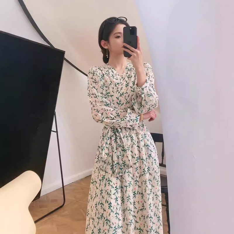 Elegant Hepburn Style Tight Waist Lace-up Super Long Sleeve dress Women's Slim-fit Battle Robe Super Long Large Swing Floral Skirt