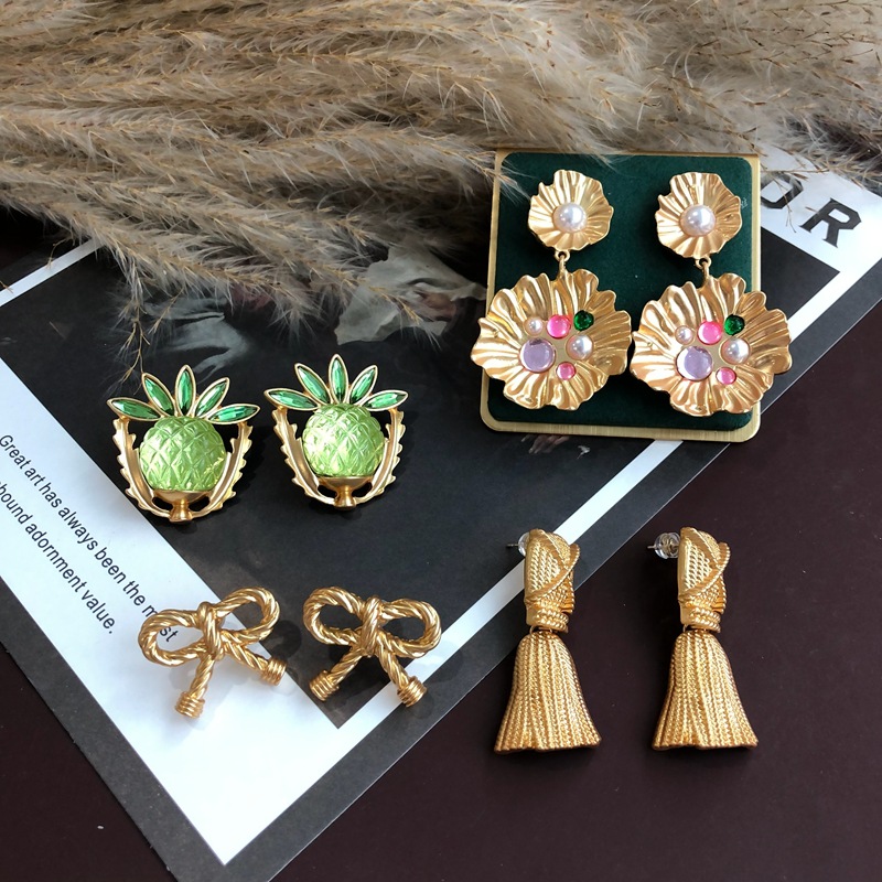 1 Pair Quantity 1 Pair Retro Tassel Bow Knot Alloy Plating Women's Earrings