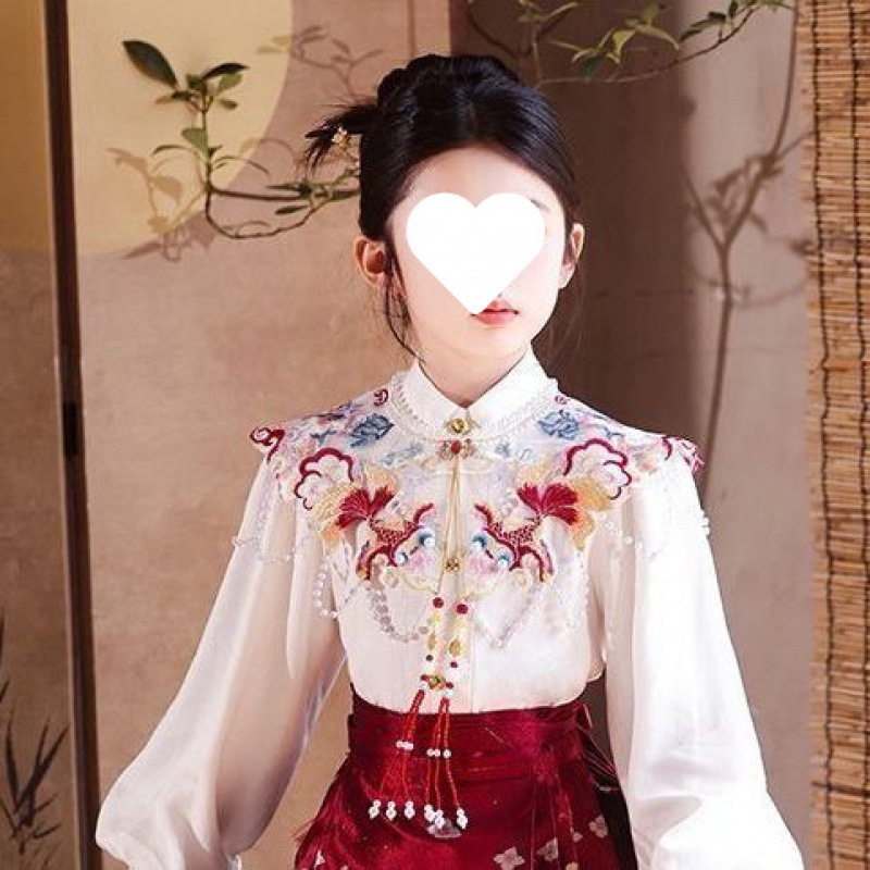 긴팔 셔츠 + 클라우드 숄더