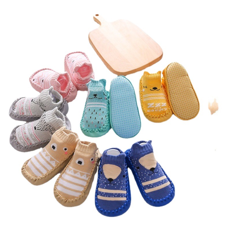 25 pares de calcetines de dibujos animados para niños, calcetines de suela de cuero para bebés, calcetines antideslizantes estilo zorro, zapatos y calcetines de suela blanda