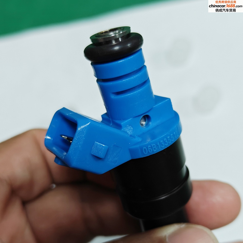 Fuel Injector Nozzle 06B133551L/0280156063 Suitable for Audi A4 B5 Passat B5 Bora 1.6