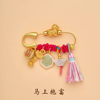 Woman Baby Imitation Scare Brooch – Yaxa sancaqları - immediately-embrace-the-rich-jade-ingot-pin