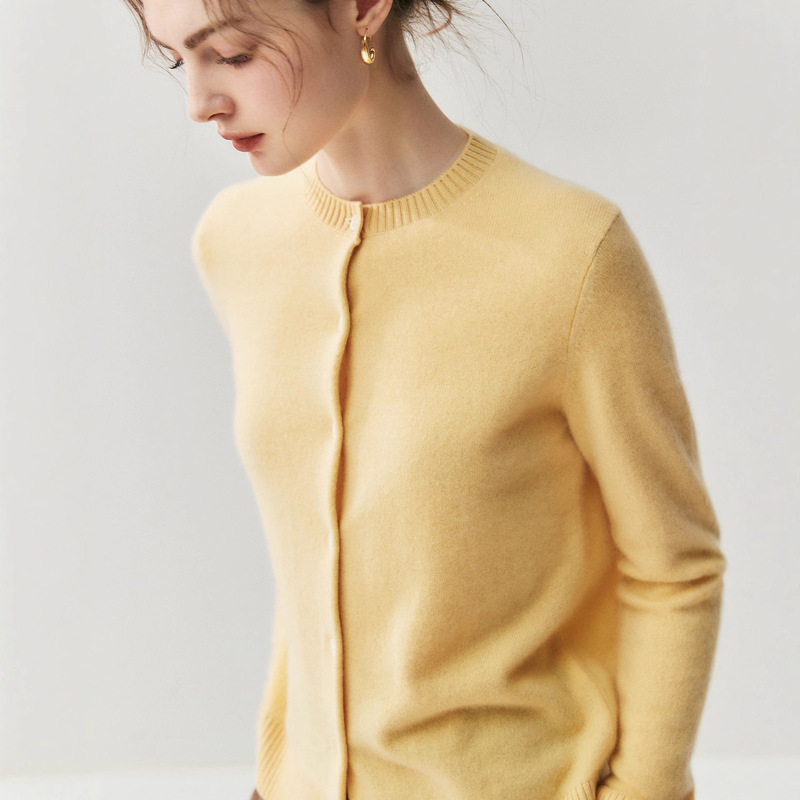 Thickened Skin-Friendly Slim Long-Sleeve Sweater for Women, Soft Cashmere Knit Cardigan, New Light Luxury Coat for Autumn and Winter, Collarless