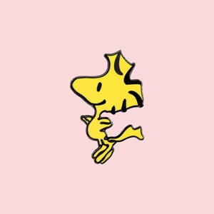 Peanuts Comic Peanuts Character Enamel Badge Cute Running Yellow Bird Brooch Snoopy Fan Art Adorable Accessory