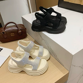 女式运动单鞋;女式皮靴;厚底拖鞋