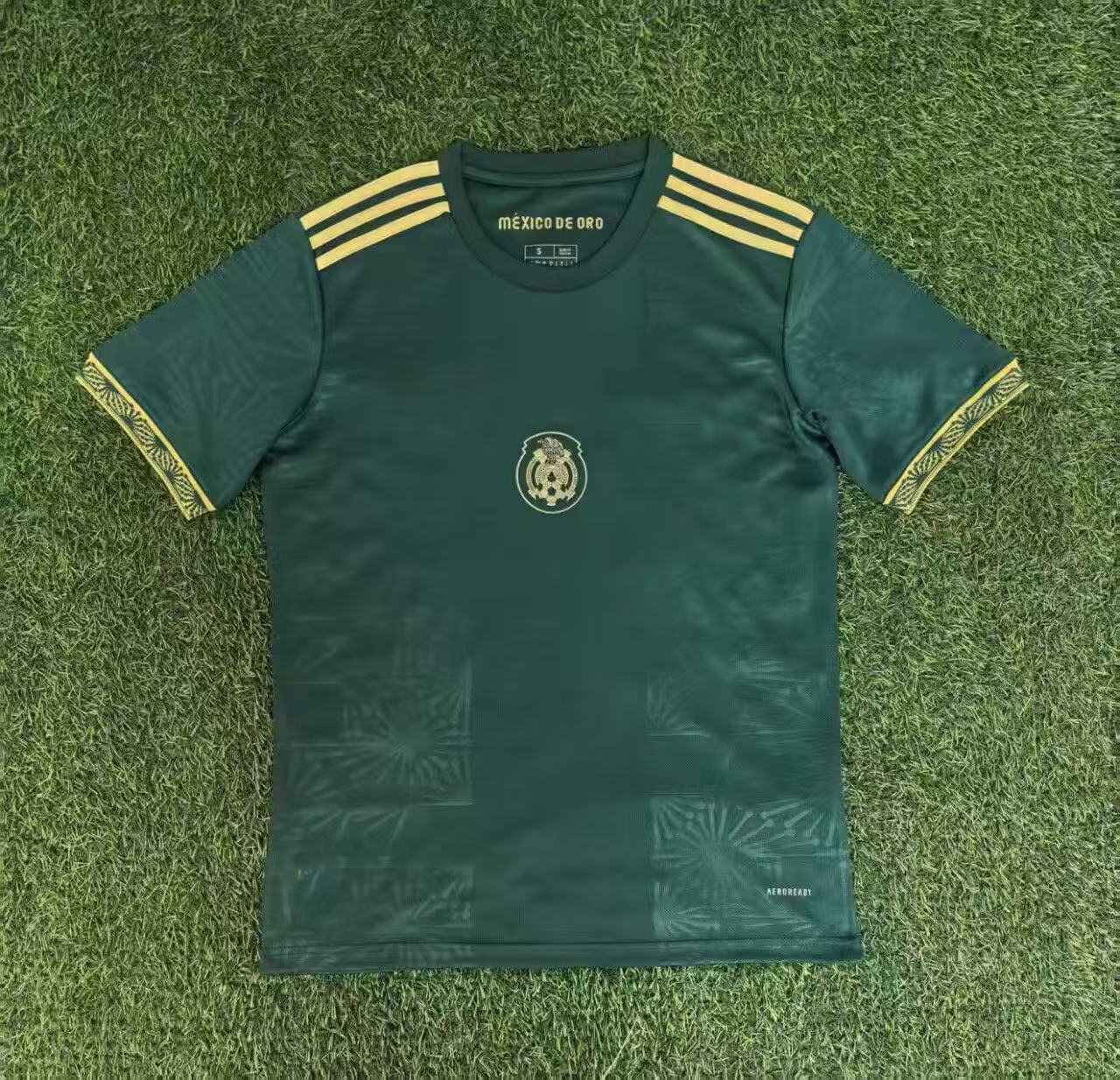 Una generación de uniformes de fútbol, nuevos uniformes de entrenamiento, camisetas, Italia AC, Barcelona, Real Madrid, Brasil, Japón, Ajax