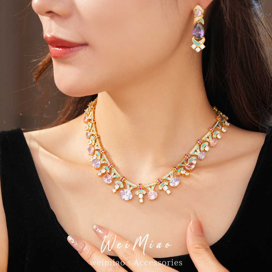 Goteo de aceite de piedra de diamante elíptico empalme collar de fichaje ligero lujo nicho cadena de clavícula estilo palacio conjunto de joyas exquisitas