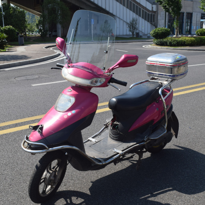 Electric Vehicle Front Windshield Tempered Glass Battery Pedal Type Motorcycle Windshield Glass High Definition Front Windshield