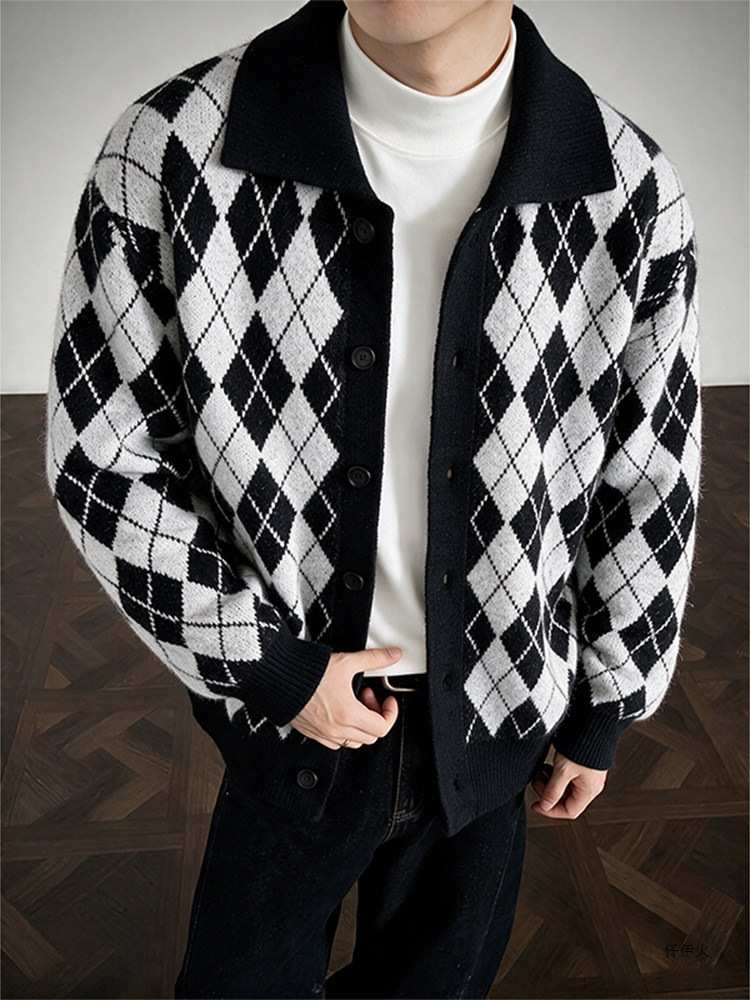 Men's autumn retro versatile American-style diamond-patterned lightweight knit cardigan, featuring a relaxed fit and color-block design, perfect for casual wear