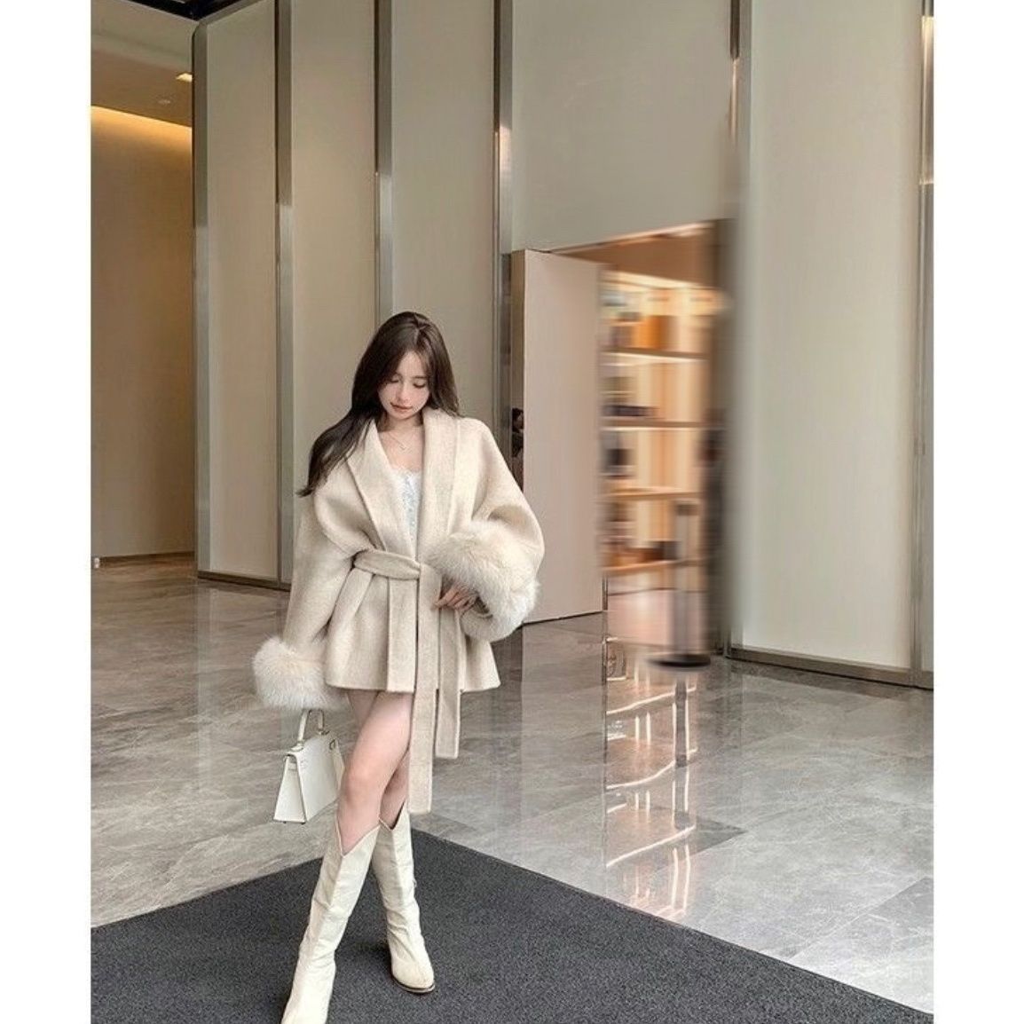 "Tie-Waist Bouclé Blazer With Faux Fur Sleeves - Oversized V-Neck Coat (Beige/Gray/Black, S-XL)"_voghion.com