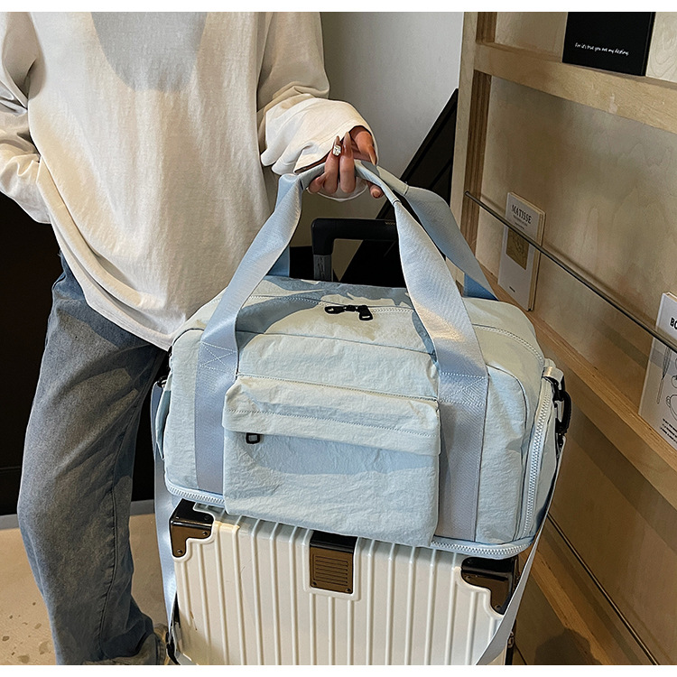 Bolsa de ejercicios de gran capacidad, bolsa de yoga deportiva simple, nuevo paquete de viaje de negocios portátil de color sólido coreano.