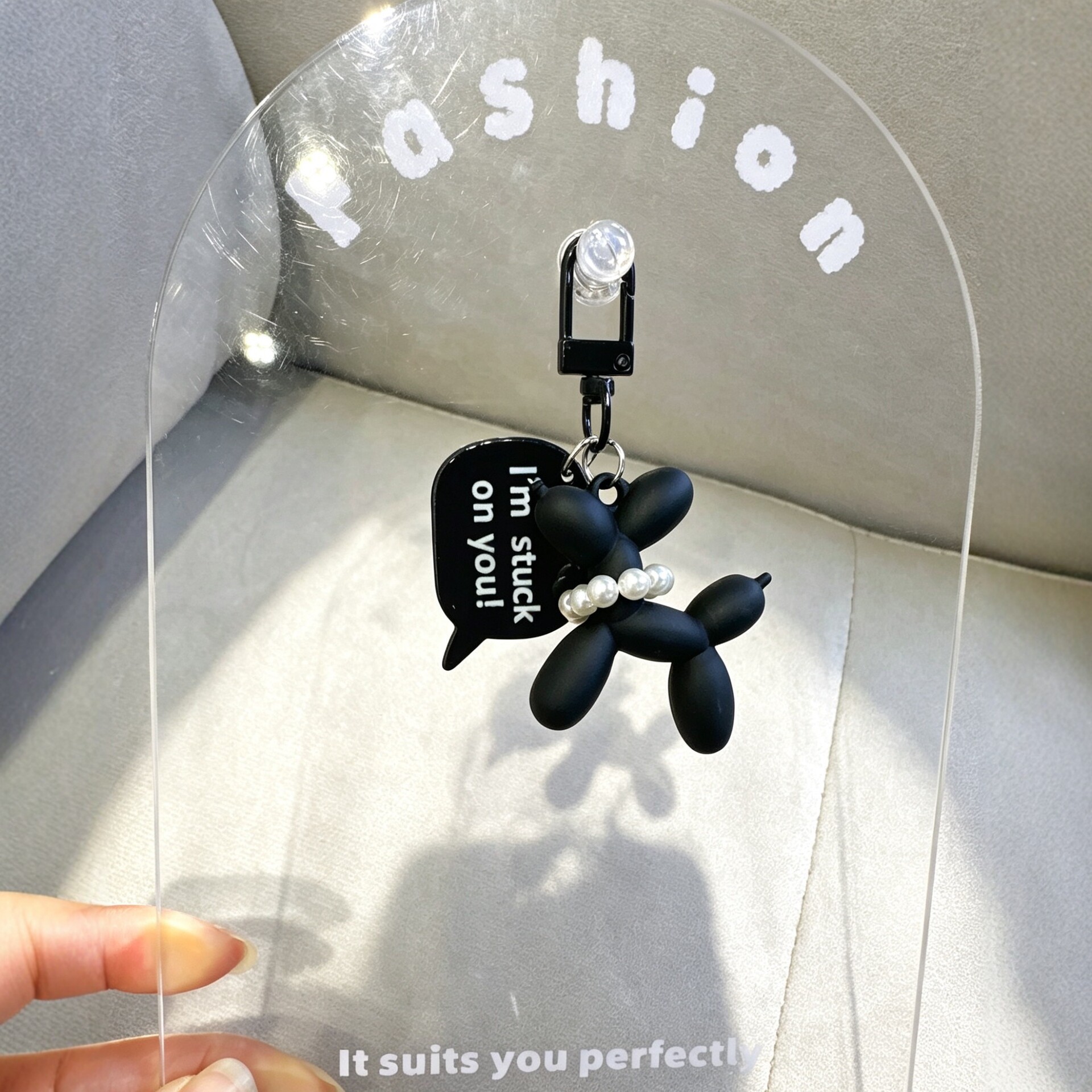 Inswind creativo perla caricatura perro pareja coche llavero de teléfono móvil Y2K personalidad oscura pequeña decoración