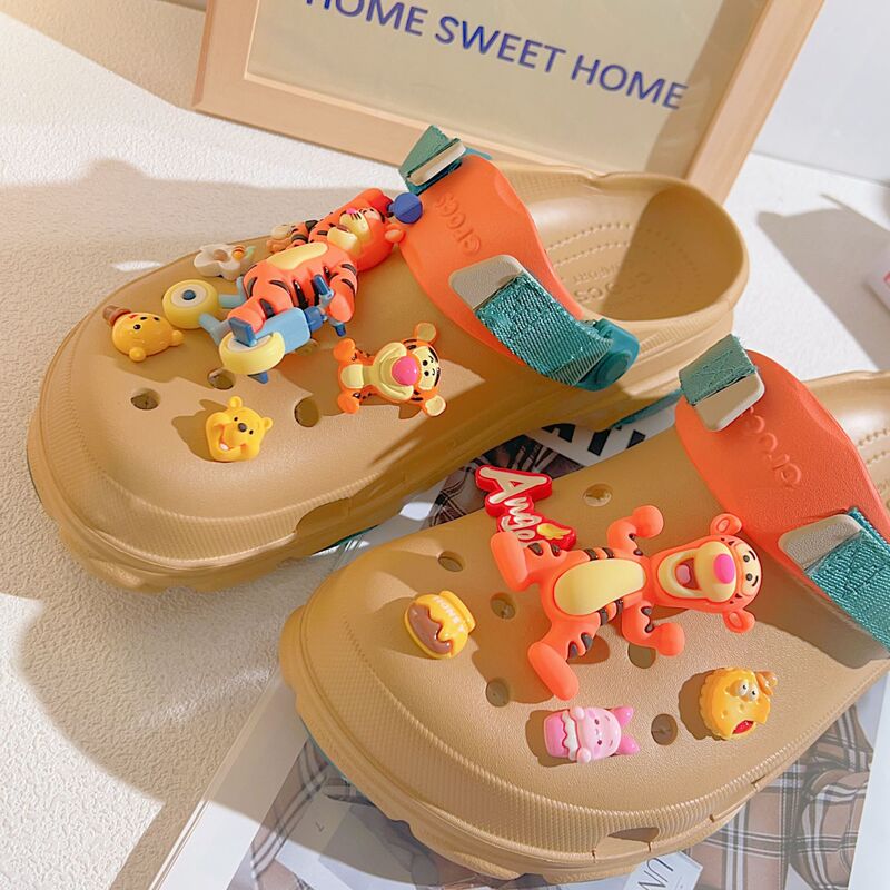 Hole shoes shoes buckle shoes flower Tigger cute boys shoes slippers upper decorative buckle buckle cross-border hot sale New
