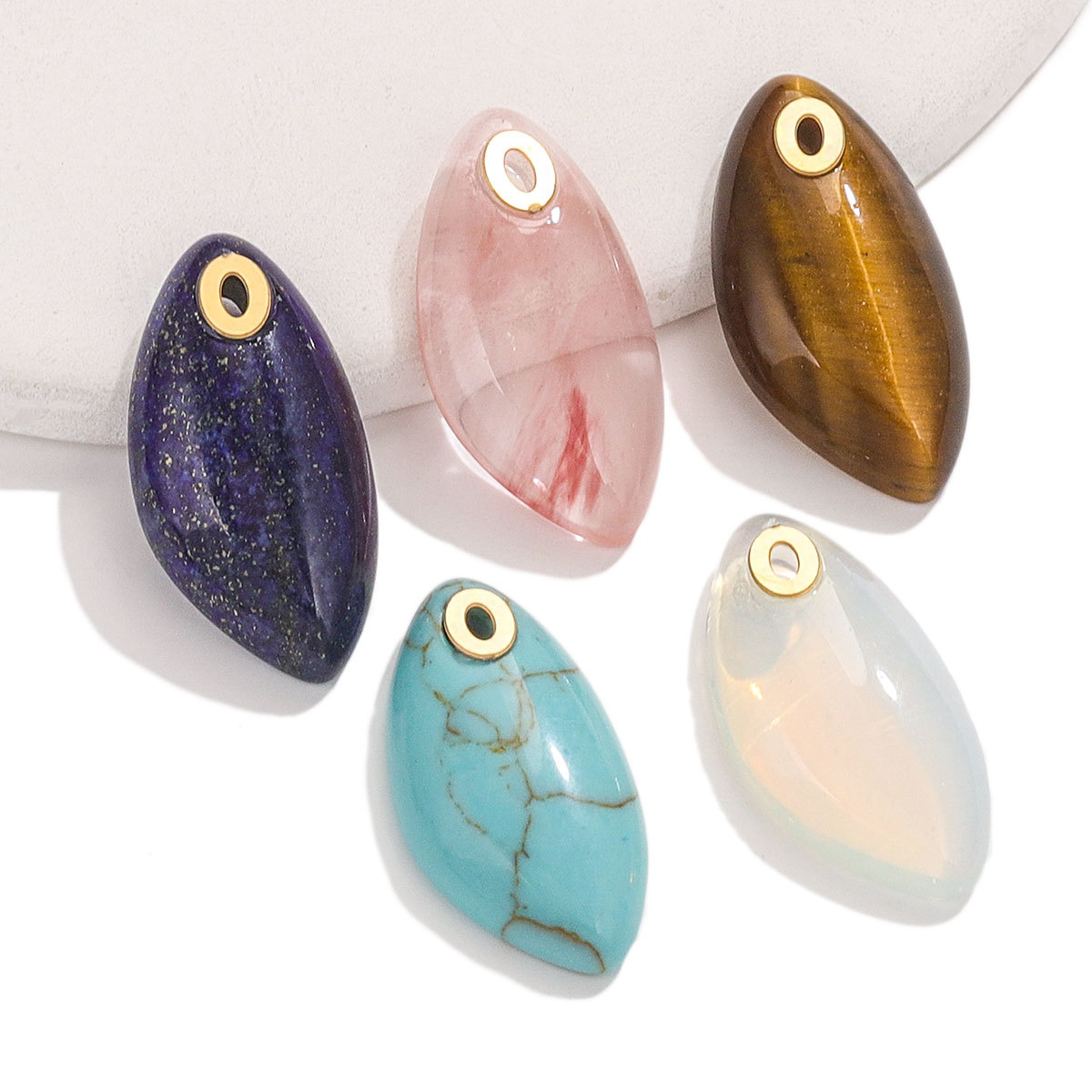 Europa y los Estados Unidos piedra natural polvo cristal turquesa acero inoxidable titanio elíptico pequeño colgante DIY accesorios de collar