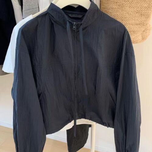The 2025 new women's short-sleeve UV-protection suncoat, stylish and cool, lightweight casual winter outerwear, Korean fashion style.