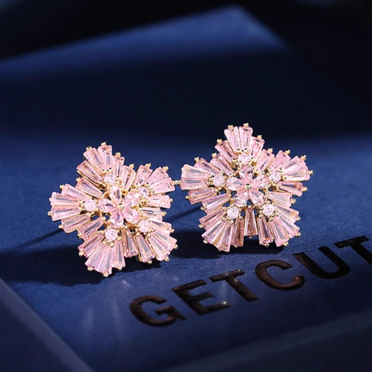 Shiny fashionable universal elegant earrings with zircon