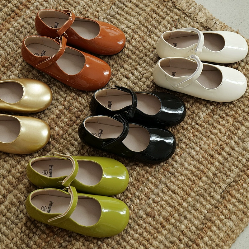 Littlesummer 23 года Повседневная Винтажная обувь на липучке с мягкой подошвой для девочек из лакированной кожи для четырех сезонов