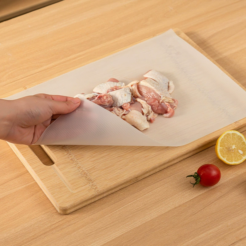 Одноразовые разделочные доски-салфетки можно нарезать по размеру для использования на кухне, разделки продуктов, бумага для детского питания, для нарезки фруктов и разделения мяса.