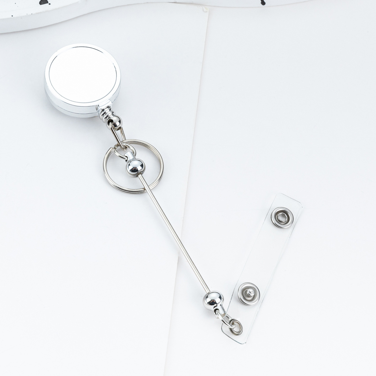 Cubierta de tarjeta retráctil didiy cuentas metálicas brillantes retráctiles tarjeta de tarjeta de pecho médico y enfermera tarjeta retráctil