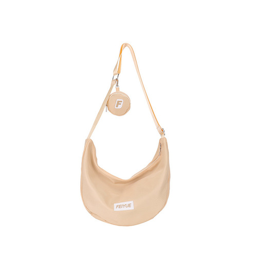 尼龙斜挎包包女新款潮饺子包轻便运动小挎包腋下包简约单肩包