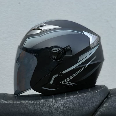 Motosiklet kaskı (dəbilqə) — Lens Helmets Cycling Helmets - gray-lines-brown-lenses-m57-58