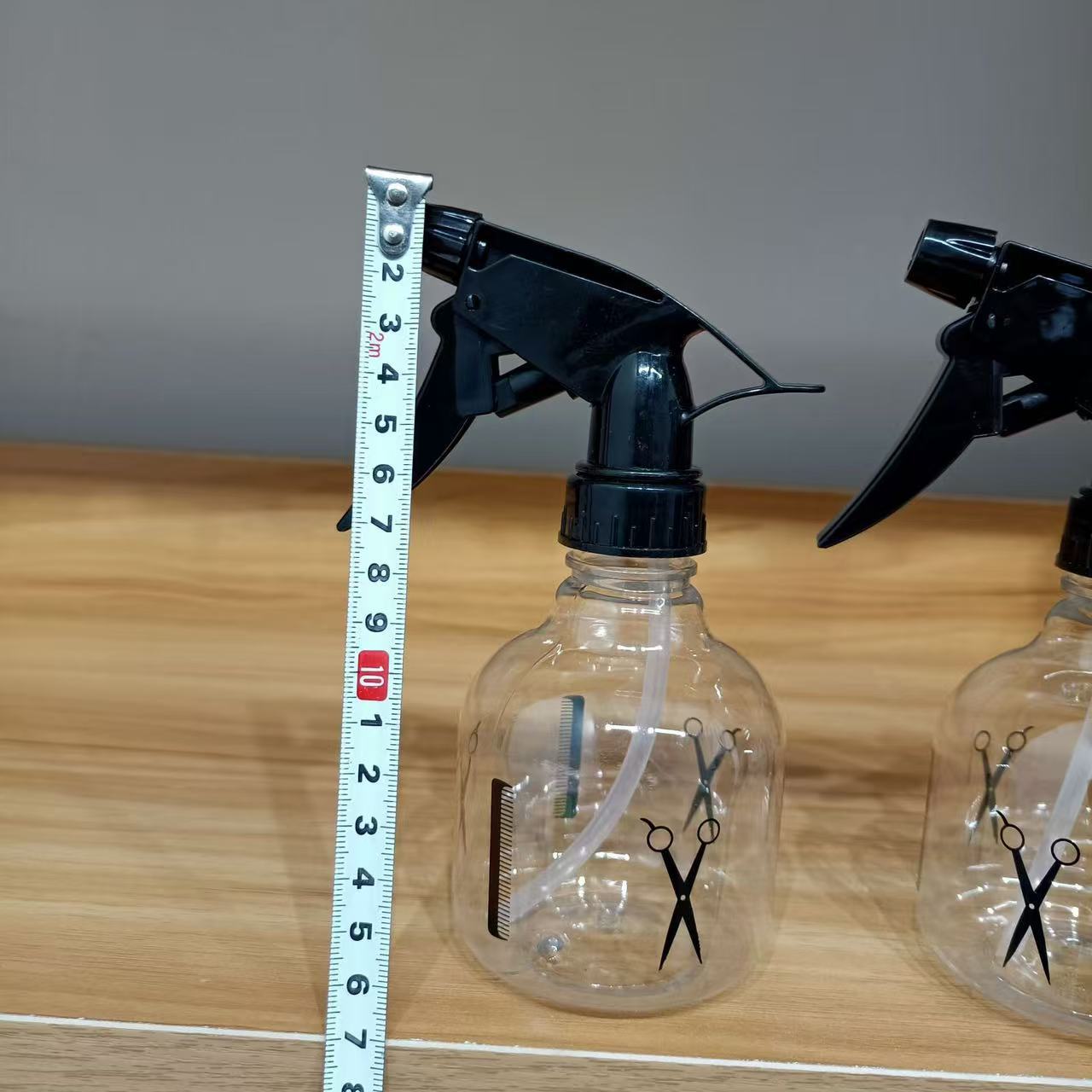 Barbería pulverización de agua pulverización de agua pulverización de maquillaje transparente prensado barbería tijeras pulverización de fábrica fuente al por mayor image 3