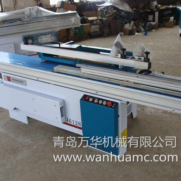 青岛万华机械产销售到成都的木工精密推台锯6128