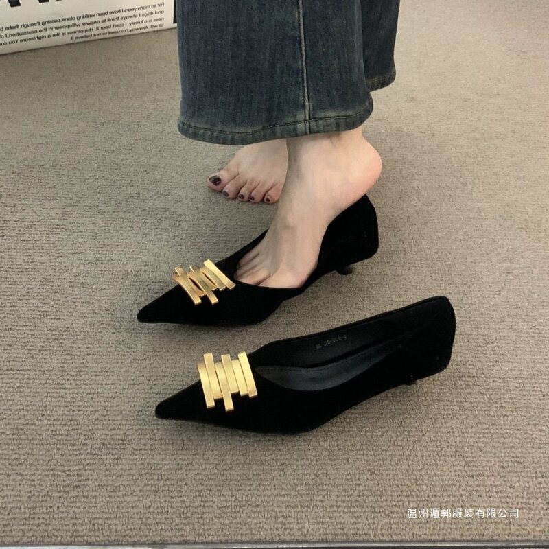 2026 Fall New French Retro Style Pointed Toe Metal Buckle Shallow Gold Velvet Stiletto High Heels Women's Shoes