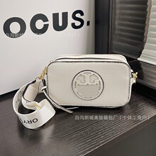 �羳��֦�y�p���Ҹ��С����25����NŮ���μ�б�漃ɫ���C����Ů