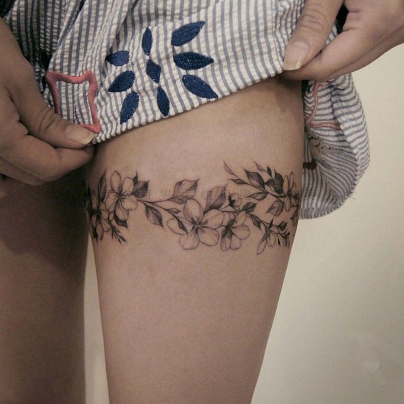Lace Sexy Beautiful Bean Flower Hand-painted Wreath Leg Flower Realistic Artistic Fresh New Waterproof Tattoo Sticker