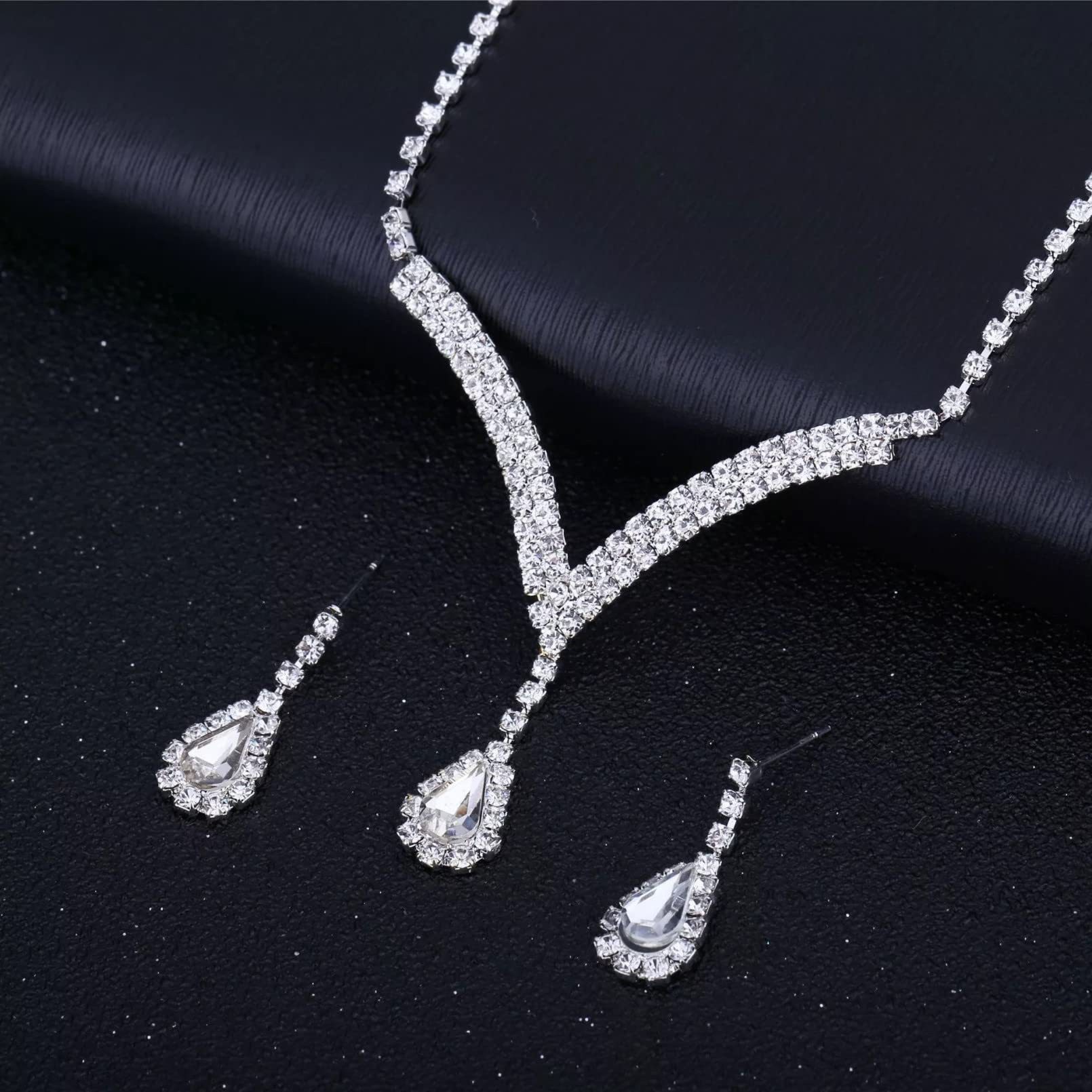 Set gioielli da sposa con collana e orecchini eleganti_voghion.com