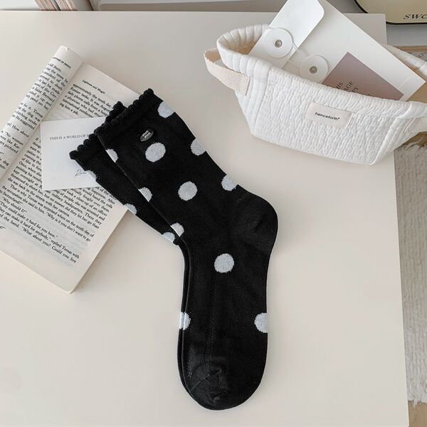 25 socks women's Japanese wooden ear black and white gray thin pile socks min calibration large wave dot stripe tube socks cotton