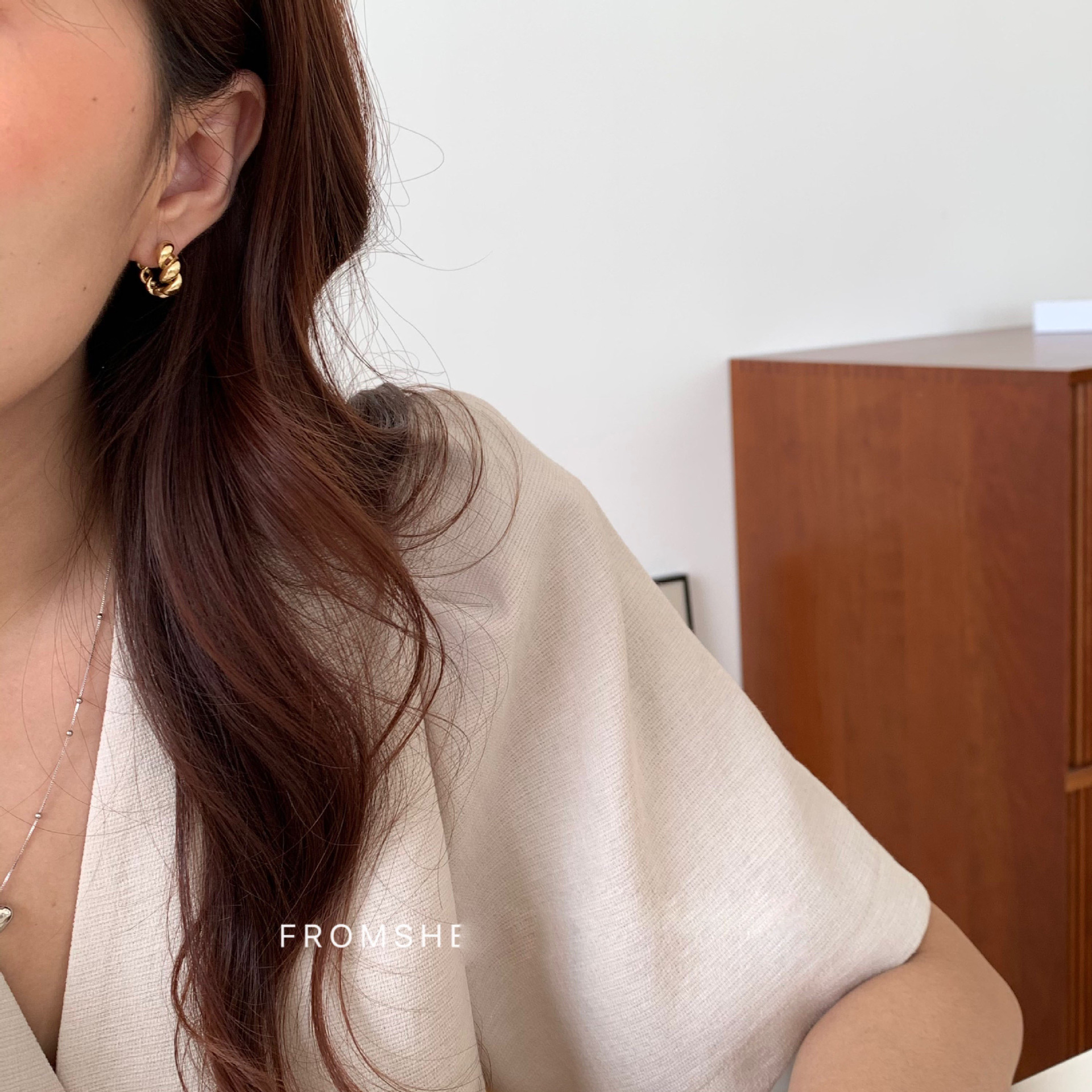 麻花金色耳環女秋冬高級感耳飾冷淡風耳圈圓圈耳扣個性耳墜飾品