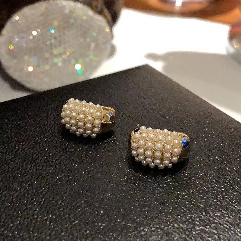 Korean rectangular creative earrings from pearl